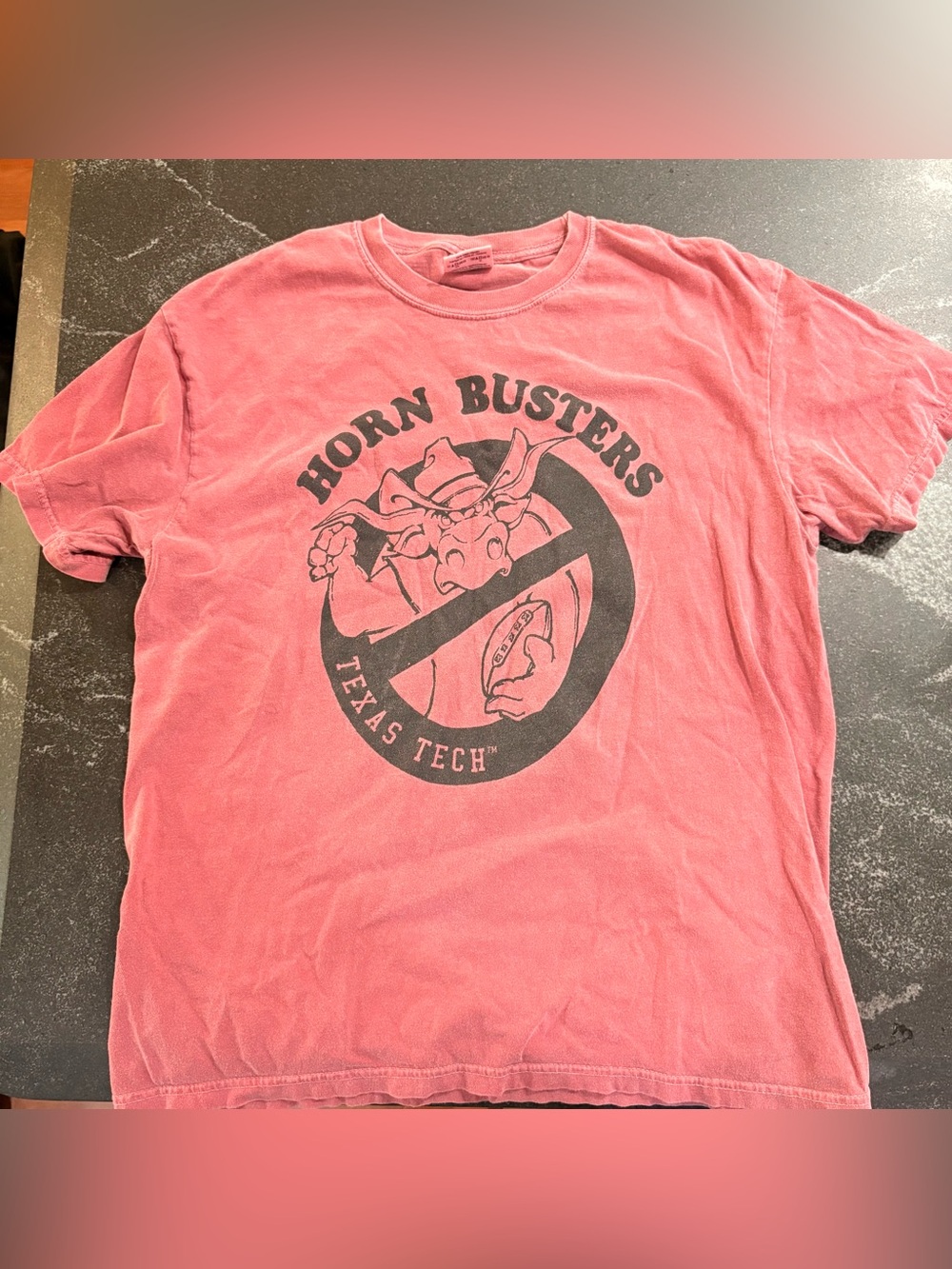 Comfort Colors Men's Pink 'Horn Busters Texas Tech' Graphic Tee